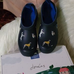 Shoes, Waterproof, dog lovers size 7.5. Clogs like new no flaws